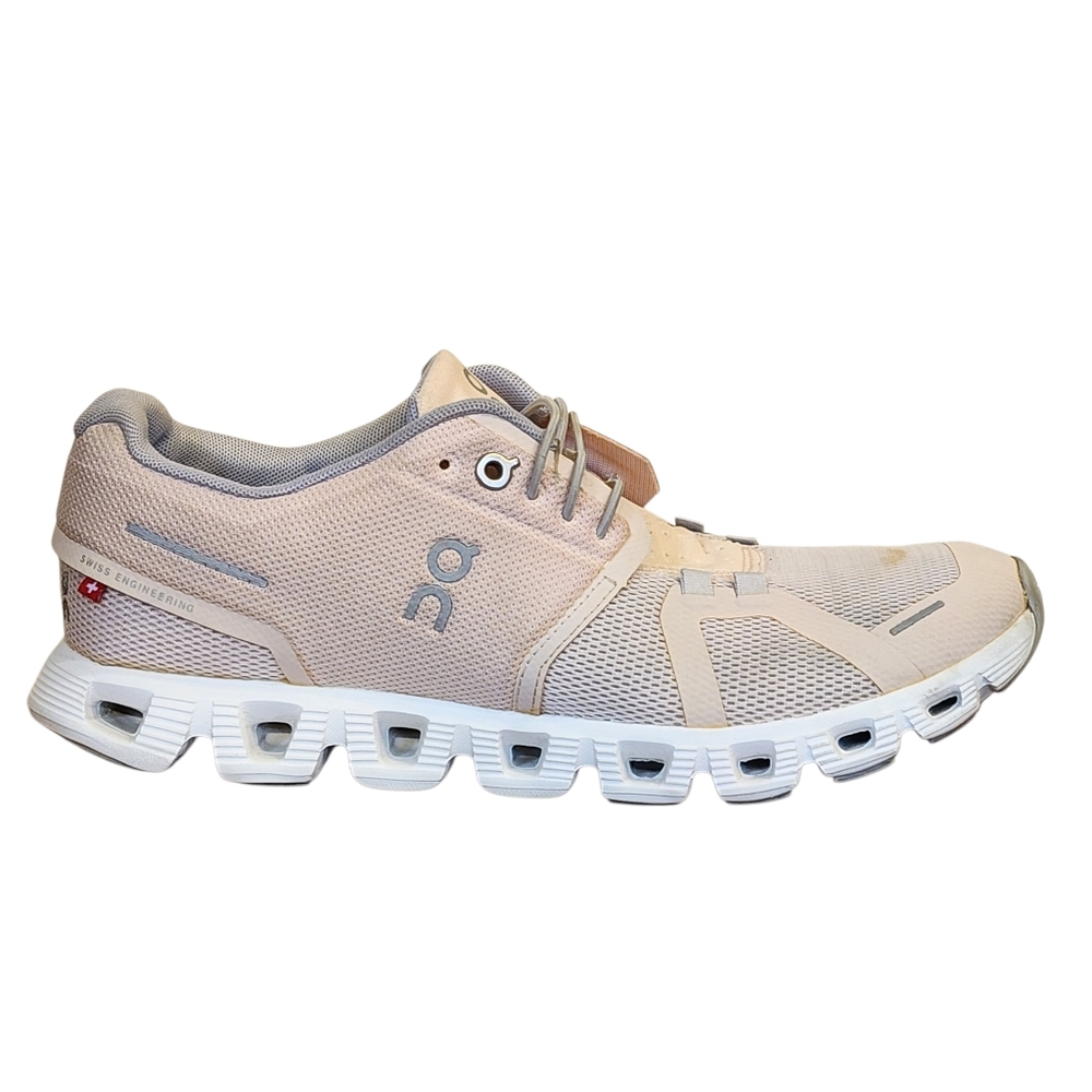 On Running Women's Athletic Trainer in Blush and Light Gray